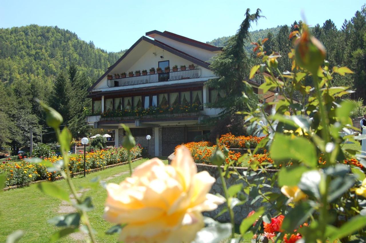 Hotel Lo Sciatore Cotronei Екстер'єр фото