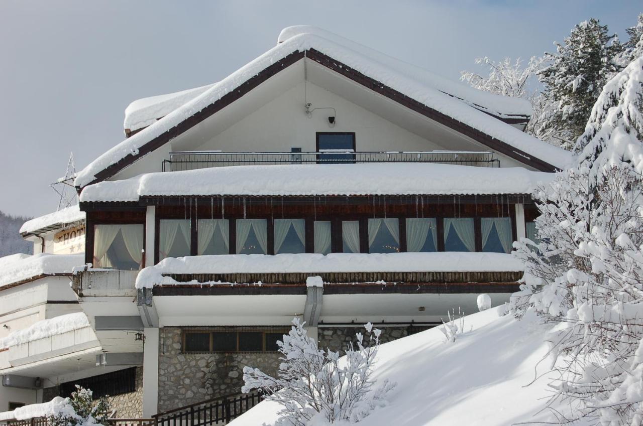 Hotel Lo Sciatore Cotronei Екстер'єр фото