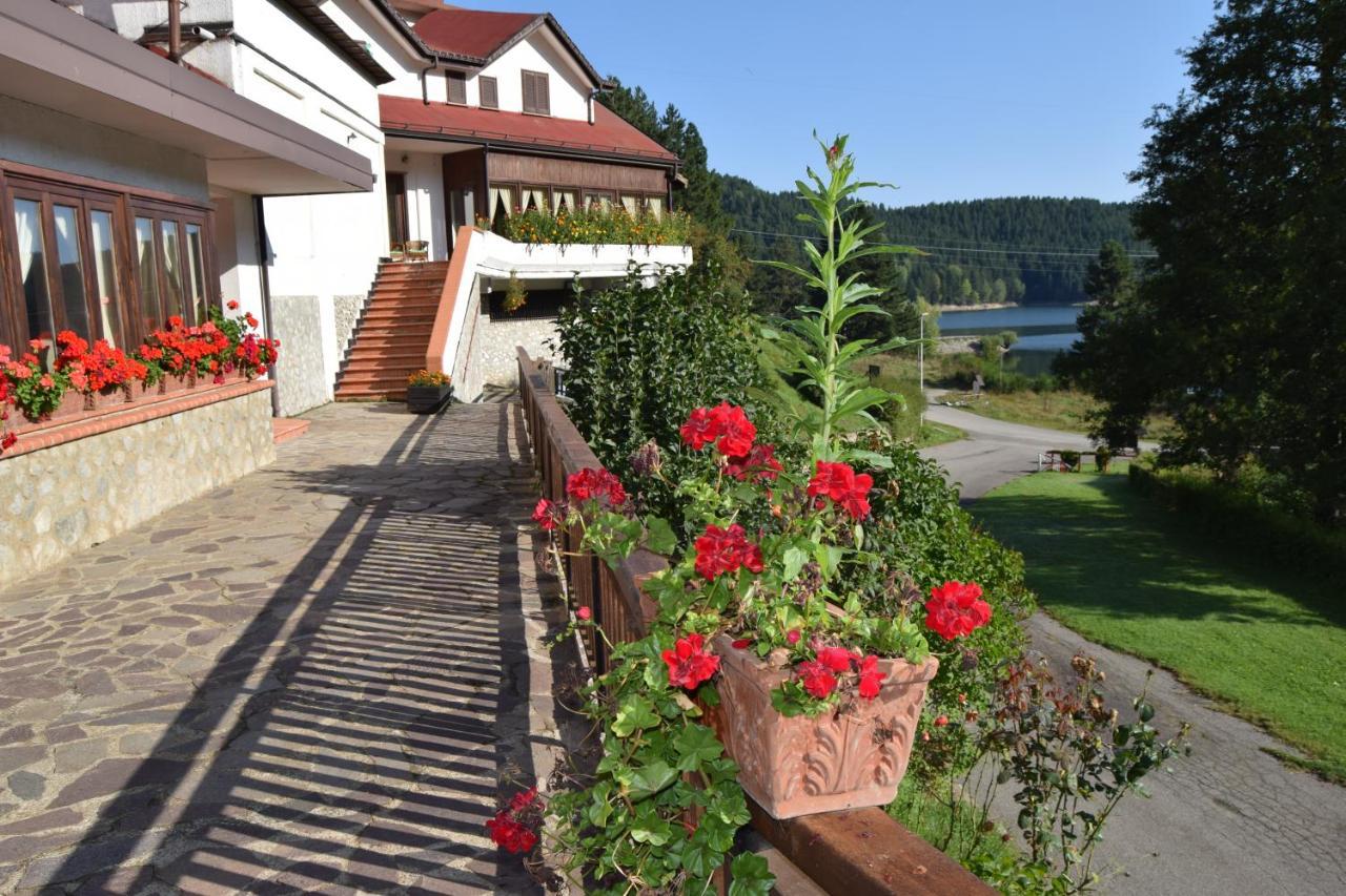 Hotel Lo Sciatore Cotronei Екстер'єр фото