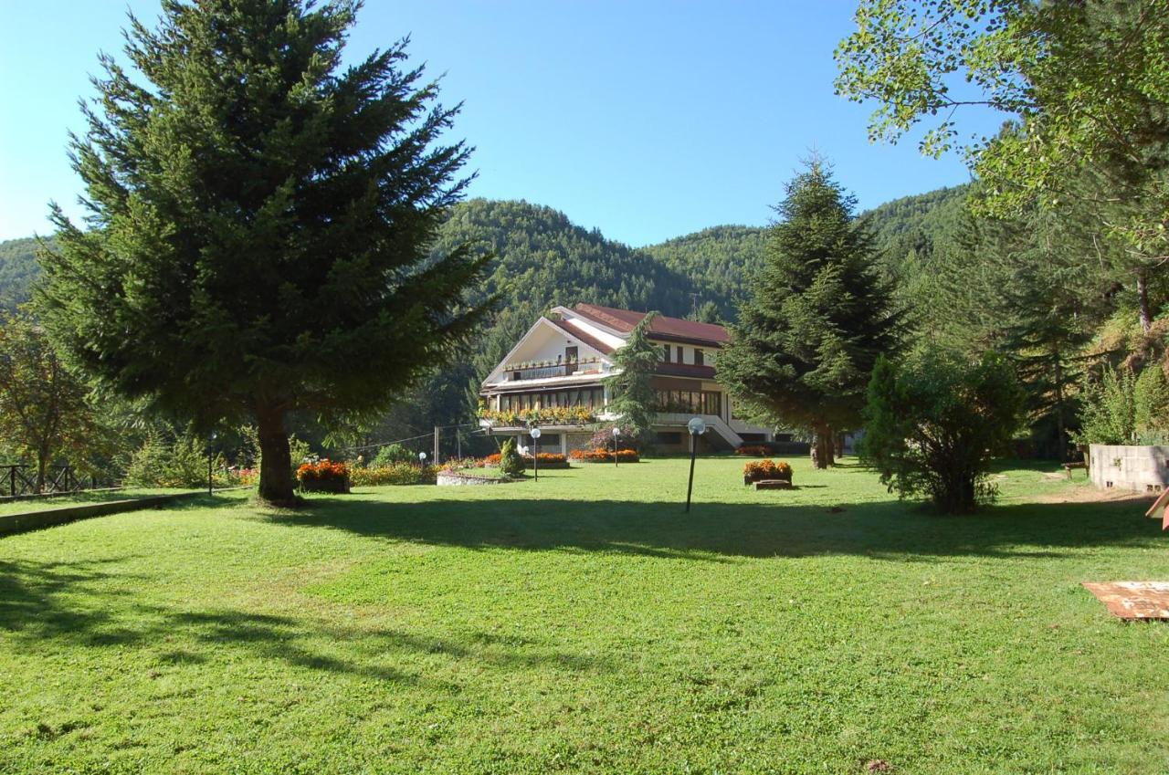 Hotel Lo Sciatore Cotronei Екстер'єр фото
