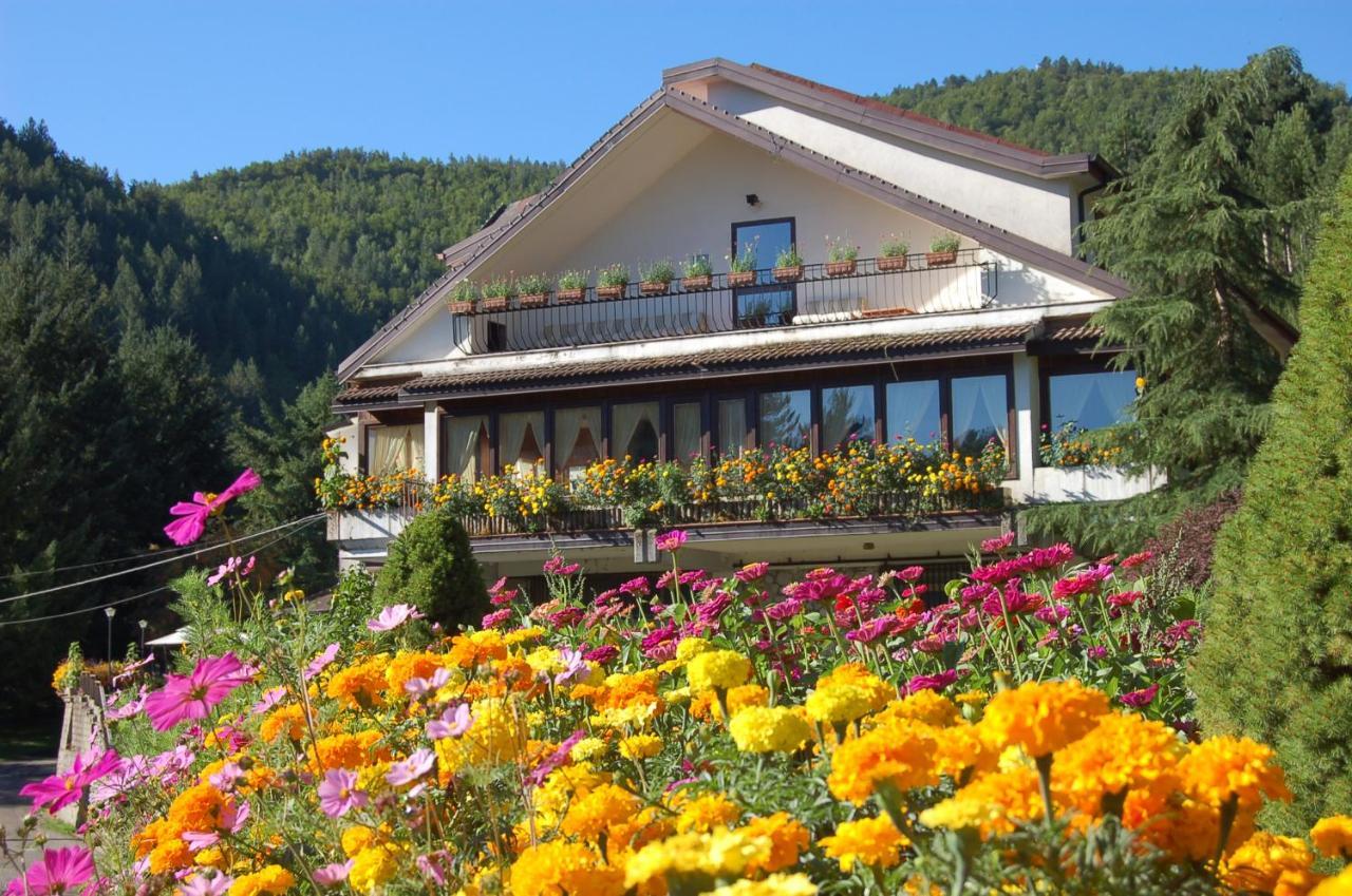 Hotel Lo Sciatore Cotronei Екстер'єр фото