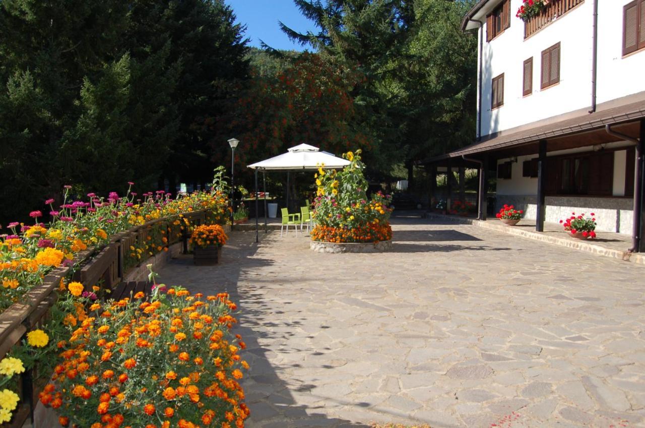 Hotel Lo Sciatore Cotronei Екстер'єр фото