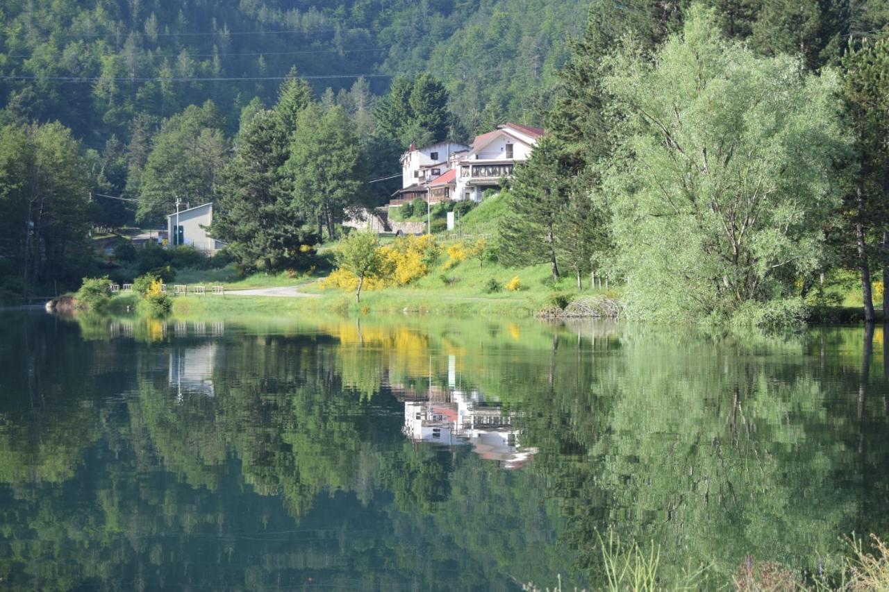 Hotel Lo Sciatore Cotronei Екстер'єр фото